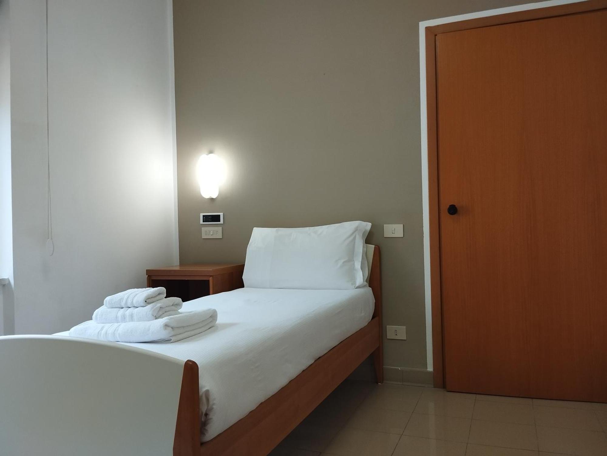 Ah Roma Hostel Екстериор снимка