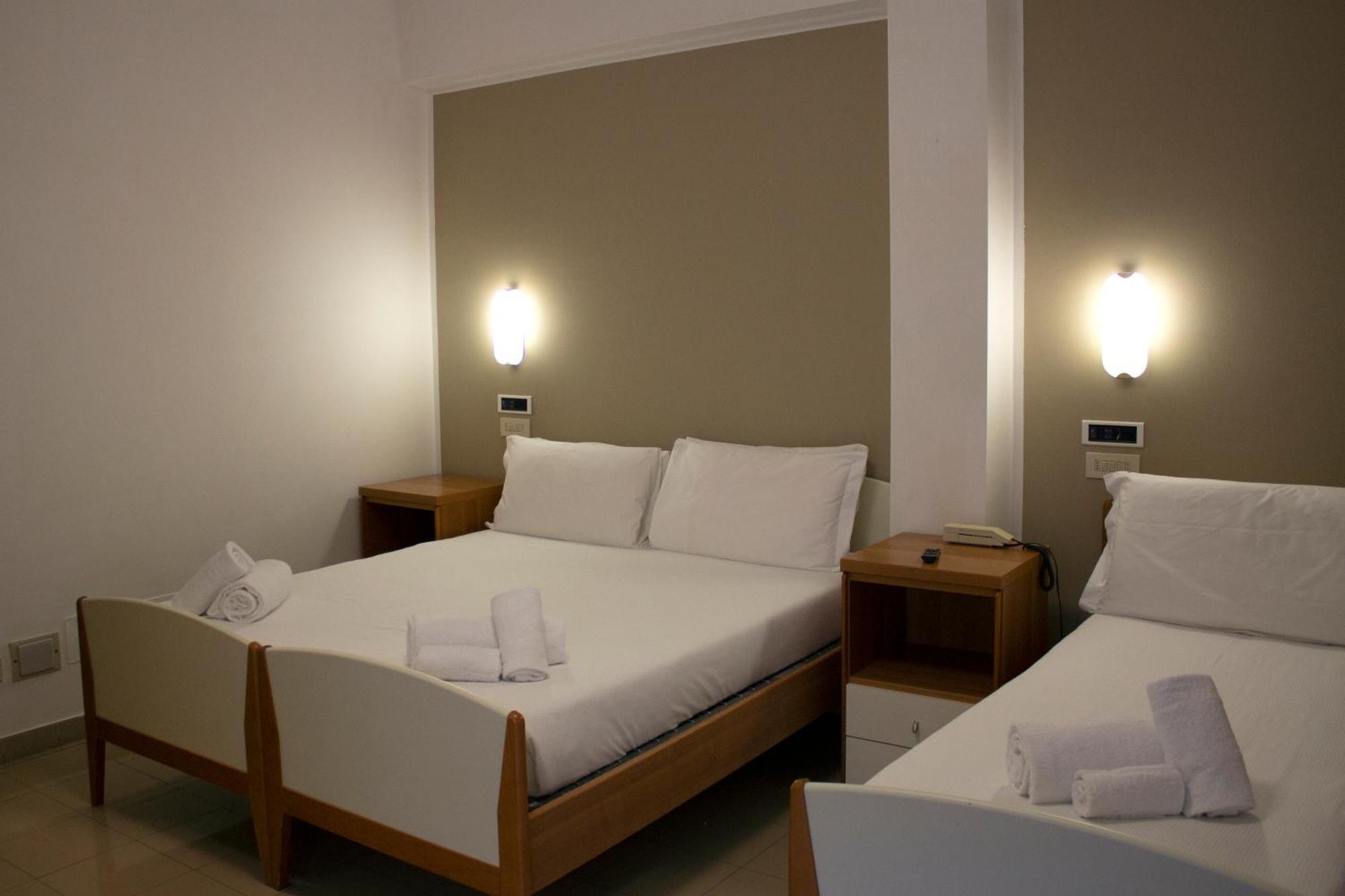 Ah Roma Hostel Екстериор снимка